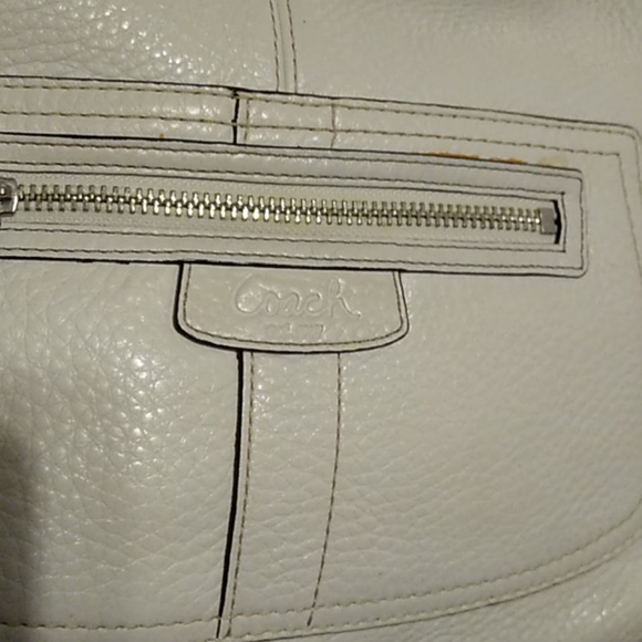 Coach - Picture 3 of 8